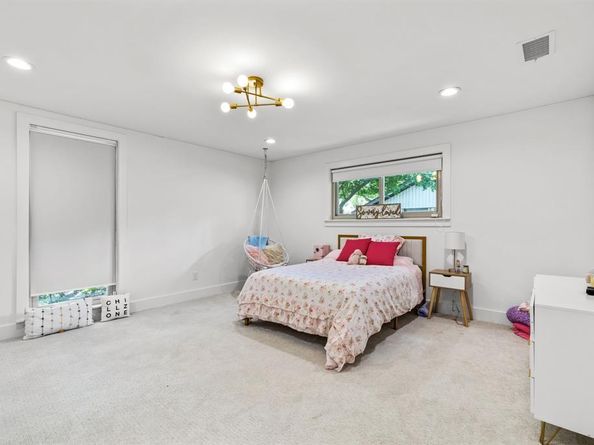 5702  Bent Trail , Dallas Texas 75248