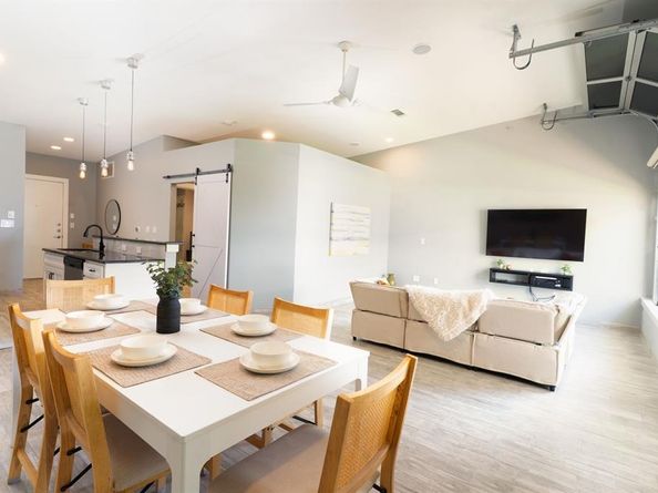 1111 S Akard Street  405, Dallas Texas 75215