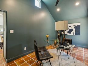 110 N Ravinia Drive , Dallas Texas 75211