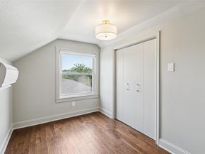 110 N Ravinia Drive , Dallas Texas 75211