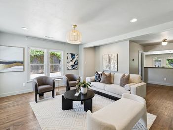 110 N Ravinia Drive 