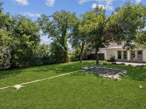 110 N Ravinia Drive , Dallas Texas 75211