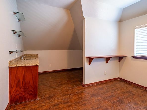 3403  Ledbetter Court , Arlington Texas 76001