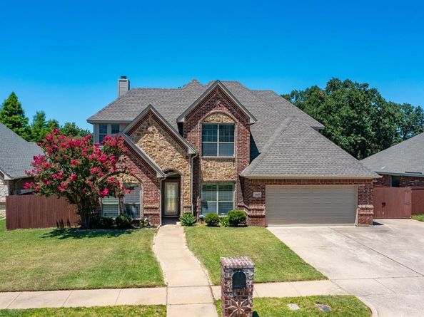 3403  Ledbetter Court , Arlington Texas 76001