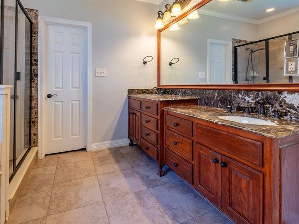 3403  Ledbetter Court , Arlington Texas 76001