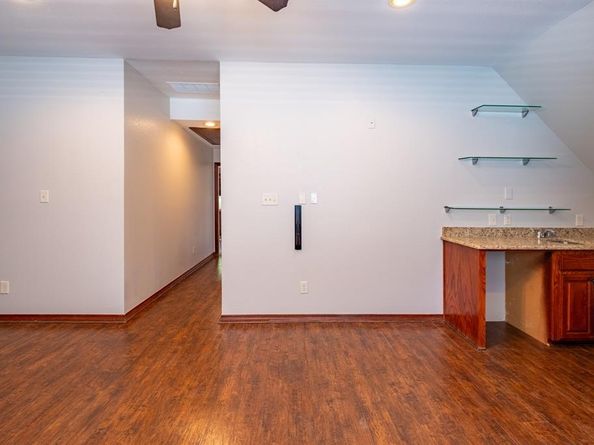 3403  Ledbetter Court , Arlington Texas 76001