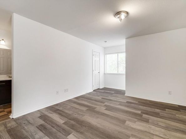 9831  Walnut Street  212, Dallas Texas 75243