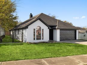 309  Dupont Circle , Fort Worth Texas 76134