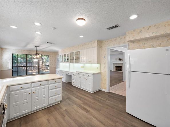 5400  Emerald Park Boulevard , Arlington Texas 76017