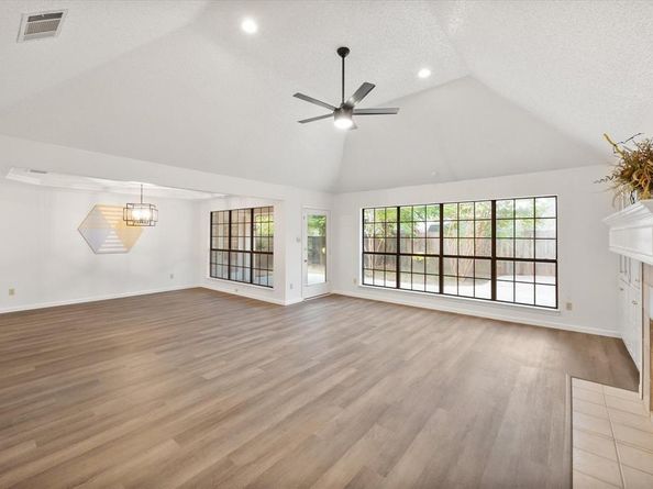 5400  Emerald Park Boulevard , Arlington Texas 76017