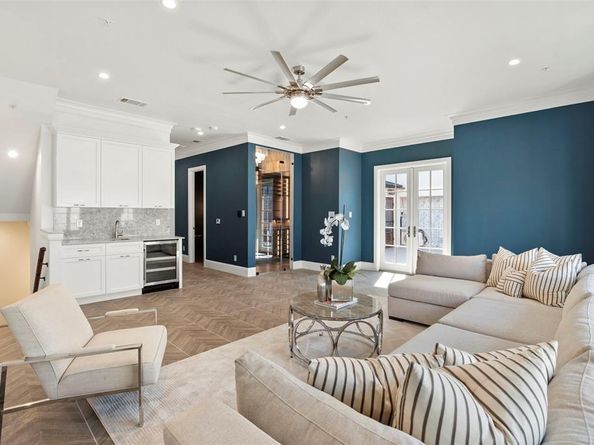 2804  Thomas Avenue  104, Dallas Texas 75204
