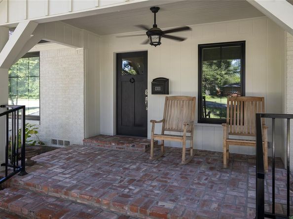 1311  El Patio Drive , Dallas Texas 75218