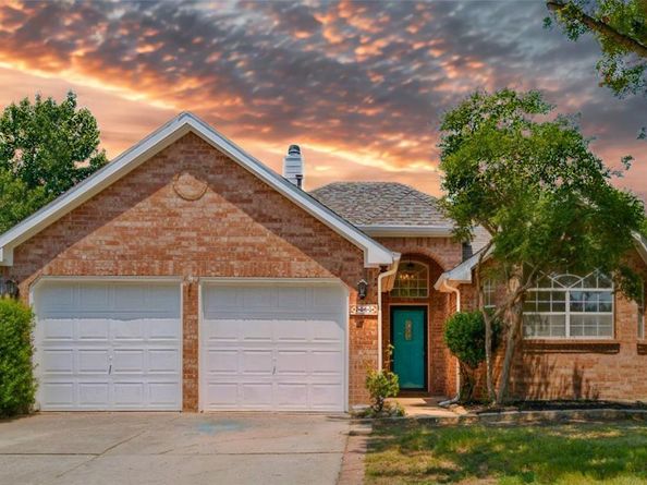 7465  Buckskin Court , Fort Worth Texas 76137