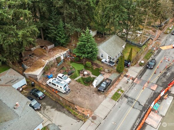 14552 5th Avenue NE, Shoreline WA 98155