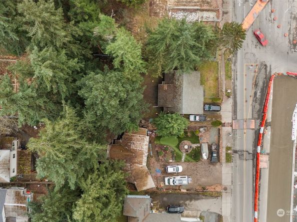 14552 5th Avenue NE, Shoreline WA 98155