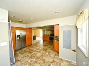 10013 34th Avenue SW, Seattle WA 98146