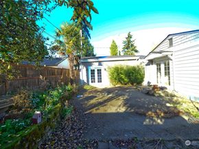 10013 34th Avenue SW, Seattle WA 98146
