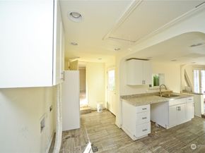 10013 34th Avenue SW, Seattle WA 98146
