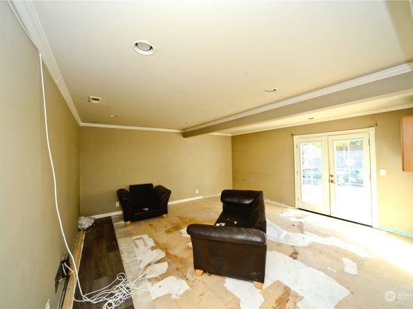 10013 34th Avenue SW, Seattle WA 98146