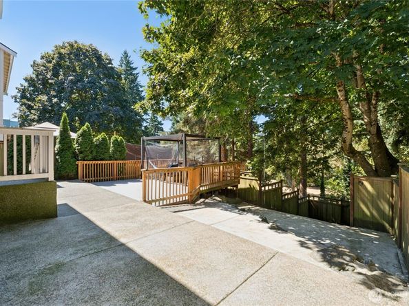 11133 5th Avenue SW, Seattle WA 98146