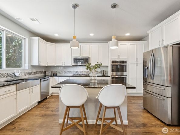 11133 5th Avenue SW, Seattle WA 98146