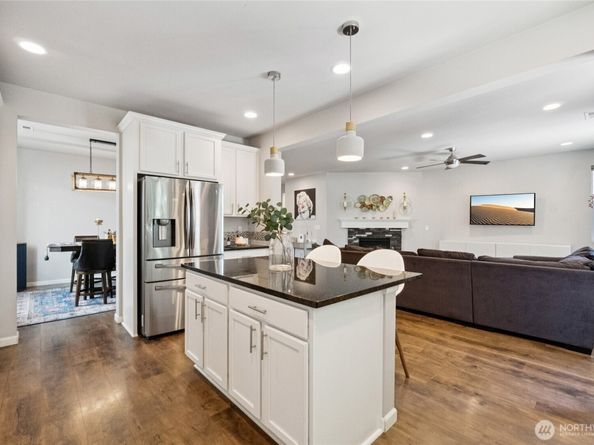11133 5th Avenue SW, Seattle WA 98146