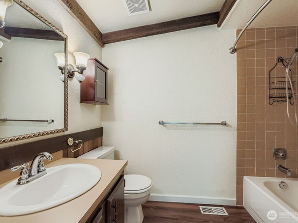 16629 158th Place SE, Renton WA 98058