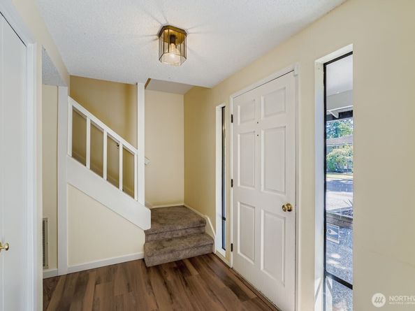 16629 158th Place SE, Renton WA 98058