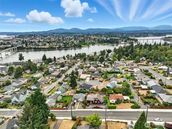 1614 Scott Place, Bremerton WA 98310