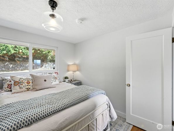 1614 Scott Place, Bremerton WA 98310