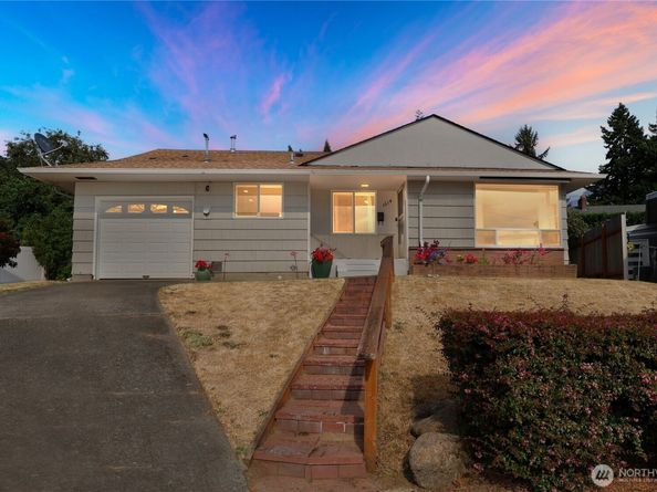 1614 Scott Place, Bremerton WA 98310