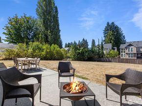22816 85th Place W, Edmonds WA 98026