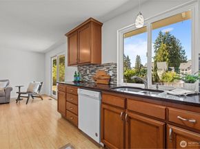 22816 85th Place W, Edmonds WA 98026