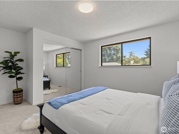 22816 85th Place W, Edmonds WA 98026