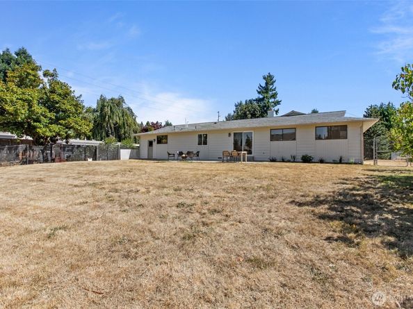 22816 85th Place W, Edmonds WA 98026