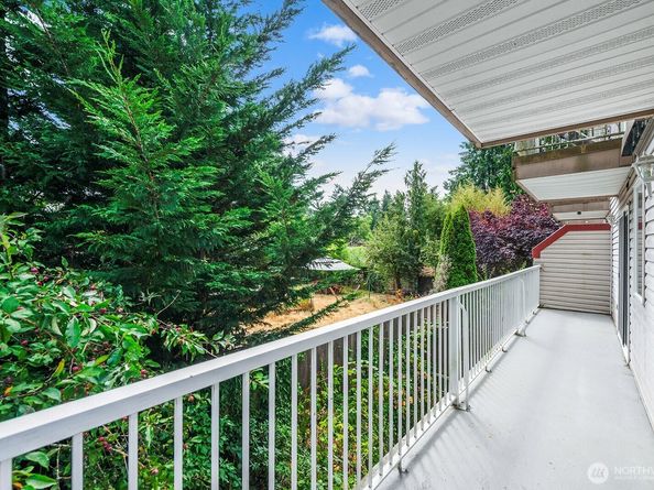 11532 15th Avenue NE 203, Seattle WA 98125