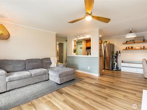 19428 Aurora Avenue N 431, Shoreline WA 98133
