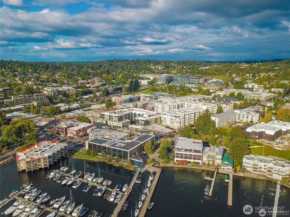 109 2nd Street S 423, Kirkland WA 98033