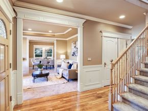 748 Vashon Place NE, Renton WA 98059