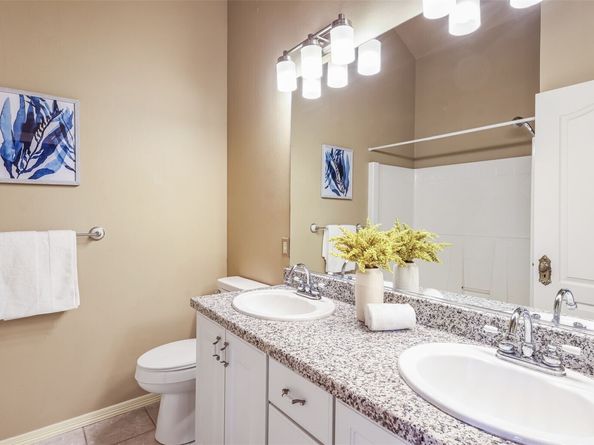 748 Vashon Place NE, Renton WA 98059