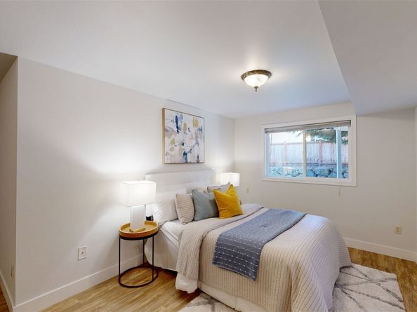 748 Vashon Place NE, Renton WA 98059