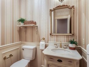 748 Vashon Place NE, Renton WA 98059