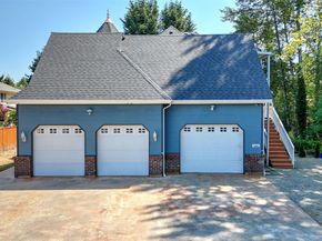 748 Vashon Place NE, Renton WA 98059