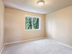 748 Vashon Place NE, Renton WA 98059