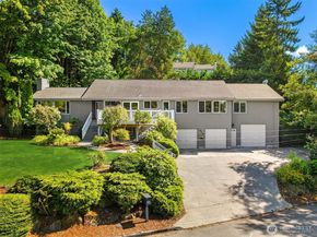 7929 SE 37th Street, Mercer Island WA 98040