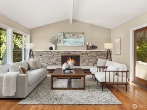 7929 SE 37th Street, Mercer Island WA 98040