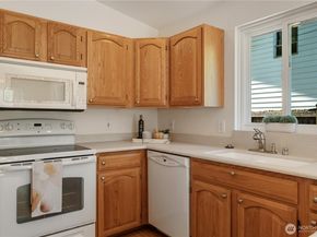 19430 Fremont Avenue N, Shoreline WA 98133