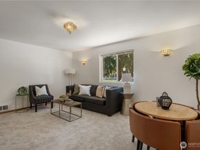 19430 Fremont Avenue N, Shoreline WA 98133