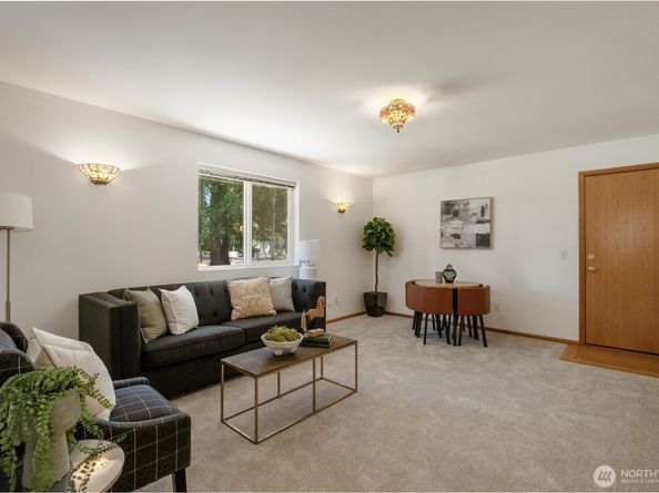 19430 Fremont Avenue N, Shoreline WA 98133