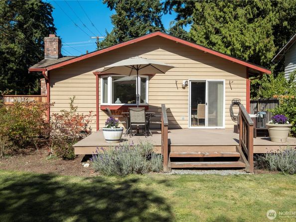 19430 Fremont Avenue N, Shoreline WA 98133